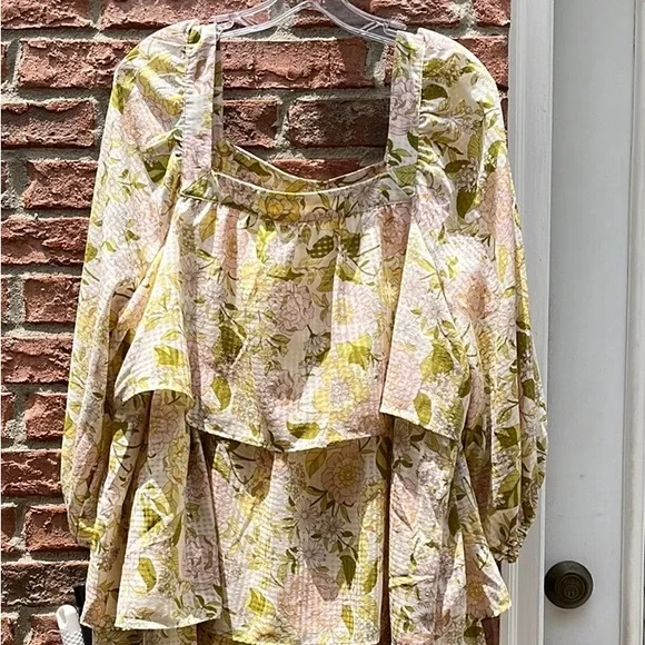 NWT Beautiful floral tiered dress size large. - Picture 4 of 9